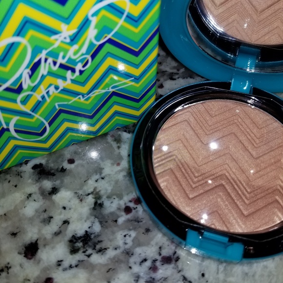 Mac Patrick starrr hot and heavy face powder - Picture 4 of 5